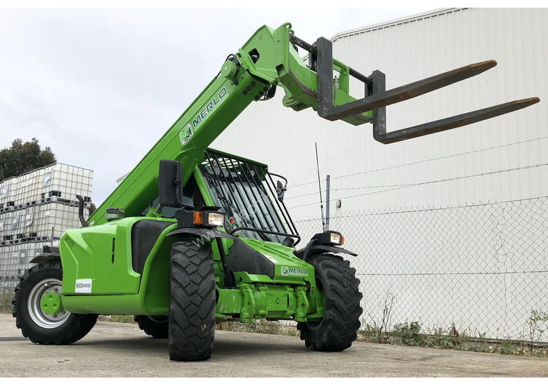 caption 2013 Merlo P25.6 Compact Telehandler