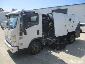 2012 Isuzu NPR 400 Long - picture2' - Click to enlarge