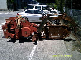 H-911 side shift trencher attachment , ditch witch RT-115 series - picture0' - Click to enlarge