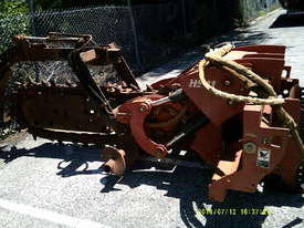 H-911 side shift trencher attachment , ditch witch RT-115 series - picture0' - Click to enlarge