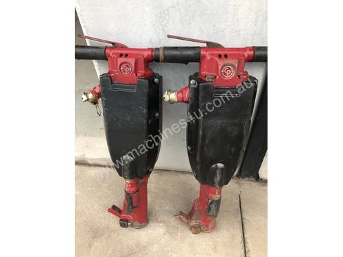 90 LB  AIR DRIVEN  JACK HAMMER - Hire