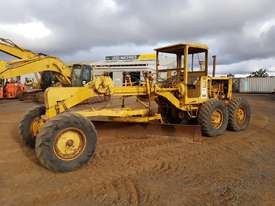 1971 Caterpillar 12E 17K Grader *CONDITIONS APPLY*  - picture0' - Click to enlarge