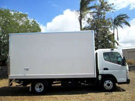 Mitsubishi Canter 615 Pantech Truck - picture2' - Click to enlarge