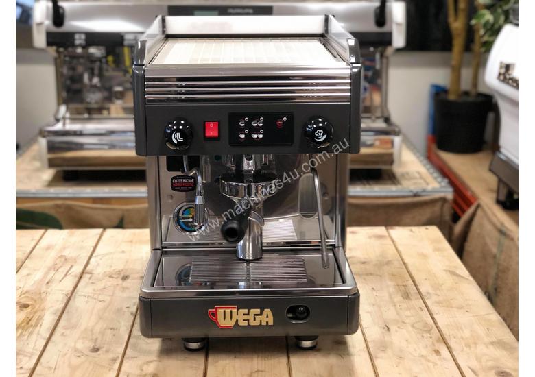 Used wega WEGA NOVA 1 GROUP GREY ESPRESSO COFFEE MACHINE Coffee