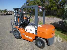 HELI CPCD30 Forklift - picture1' - Click to enlarge