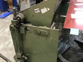 JUST IN - USED AUST MADE MANUAL PANBRAKE - 1850mm (6') x 2mm Capacity - picture1' - Click to enlarge