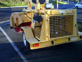 SE6T BONNE towed boom , 2009 , 590 hrs ex goverment - picture2' - Click to enlarge