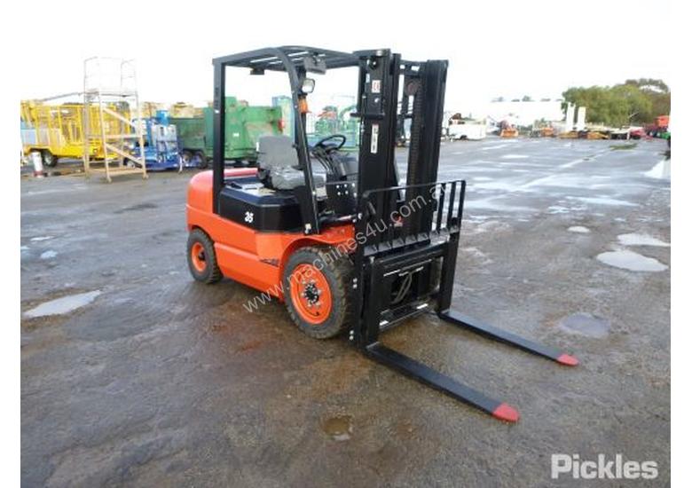 caption 2018 Redlift CPCD35T3