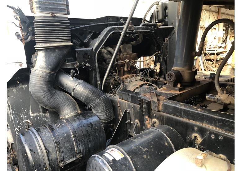 caption MITSUBISHI FV 458 -TANDEM