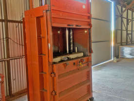 Orwak 3400 Baler - picture0' - Click to enlarge