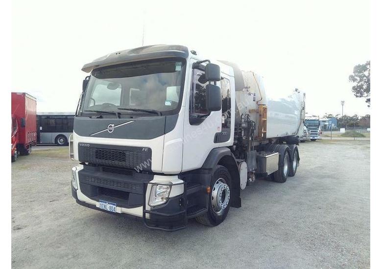 caption Volvo FE 300