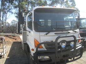 2007 Hino FD1J Wrecking Stock #1700 - picture0' - Click to enlarge