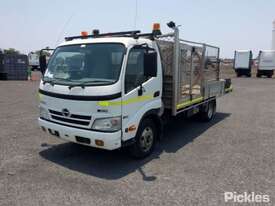 2010 Hino 300 616 - picture2' - Click to enlarge