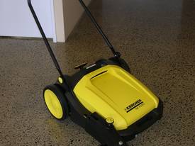 Karcher KM70/20 very high quality hand sweepers - picture0' - Click to enlarge