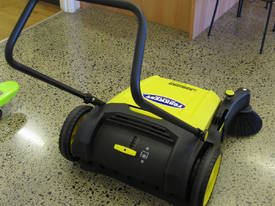 Karcher KM70/20 very high quality hand sweepers - picture2' - Click to enlarge