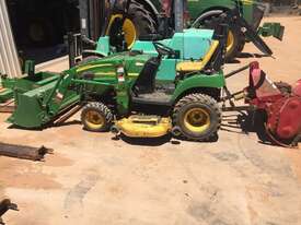 John Deere 2305 FWA/4WD Tractor - picture0' - Click to enlarge
