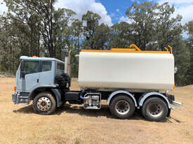 Iveco Acco 2350G Water truck Truck - picture1' - Click to enlarge