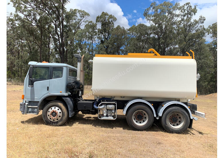 caption Iveco Acco 2350G Water truck Truck