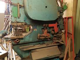 Kingsland J21 punch and shear machine - picture0' - Click to enlarge