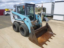 Toyota 4-SDK8 Huski Skid Steer Loader - picture0' - Click to enlarge