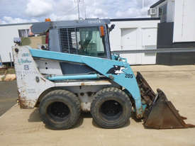 Toyota 4-SDK8 Huski Skid Steer Loader - picture0' - Click to enlarge