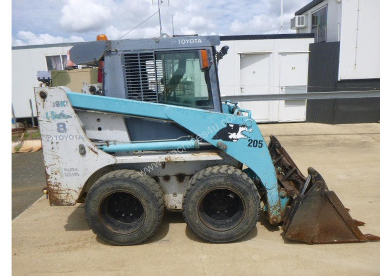 Used Toyota Toyota 4SDK8 Huski Skid Steer Loader Skid Steer Loaders in