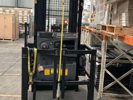 Hyundai 13BOP-7 Electric Order Picker Forklift- Low Hours - picture1' - Click to enlarge