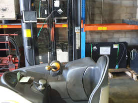 Crown RD5200 Reach Forklift Forklift - picture1' - Click to enlarge