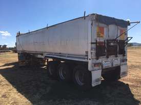 JAMOR grain trailer - picture1' - Click to enlarge
