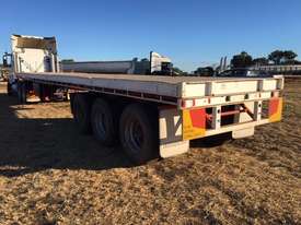 42ft FRUEHAUF tri axle flat top trailer - picture1' - Click to enlarge