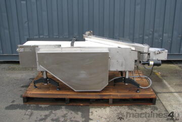 Stainless Steel Motorised Holding Conveyor Stainless Steel Motorised Holding Conveyor