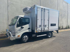 Hino 616 - 300 Series Refrigerated Truck - picture0' - Click to enlarge