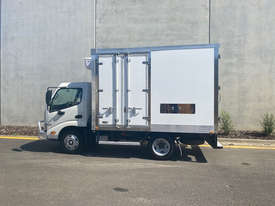 Hino 616 - 300 Series Refrigerated Truck - picture0' - Click to enlarge