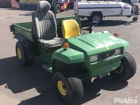 John Deere Gator - picture0' - Click to enlarge