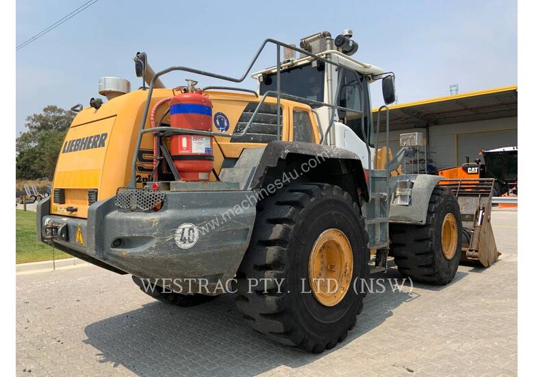 caption LIEBHERR L566 Wheel Loaders integrated Toolcarriers