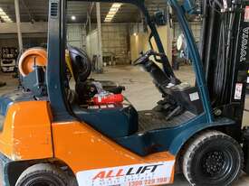 Toyota 8FG-25 Forklift  - picture0' - Click to enlarge