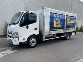 Hino 916 - 300 Series Hybrid Pantech Truck - picture0' - Click to enlarge
