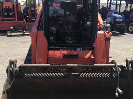 Kubota SVL75-2 Skid Steer Loader - picture0' - Click to enlarge