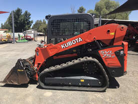 Kubota SVL75-2 Skid Steer Loader - picture2' - Click to enlarge