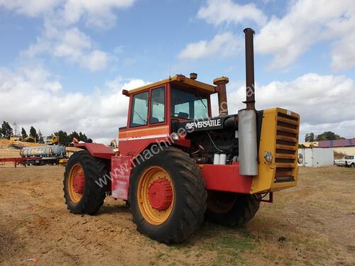 VERSATILE 835 ARTICULATED TRACTOR