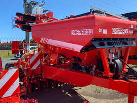 Maschio Gaspardo Gigante Pressure Seed Drills Seeding/Planting Equip - picture1' - Click to enlarge