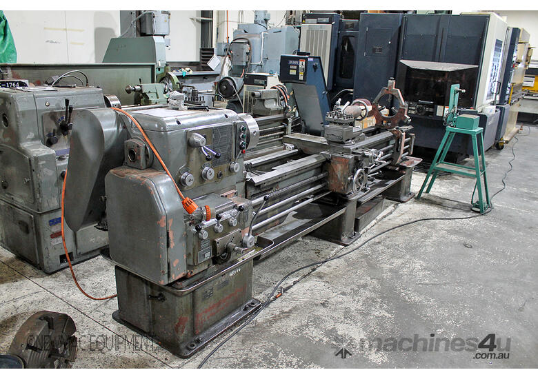 caption Tarnow TUJ 48 x 2500 centre lathe