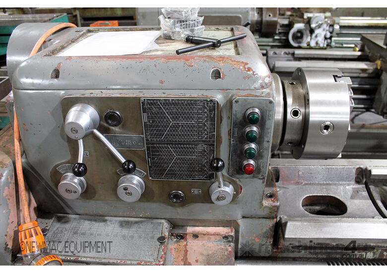 caption Tarnow TUJ 48 x 2500 centre lathe