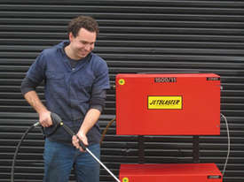 INDUSTRIAL COLD WATER PRESSURE WASHER - picture2' - Click to enlarge
