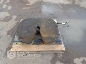 TRUCK TURNTABLE - picture0' - Click to enlarge