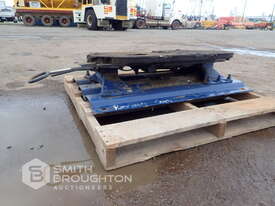 TRUCK TURNTABLE - picture1' - Click to enlarge