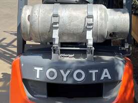 Used Toyota 1.8TON Forklift For Sale - picture2' - Click to enlarge