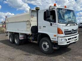 Hino FM1J 500 Series - picture0' - Click to enlarge