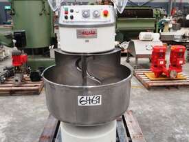 Spiral Hook Dough Mixer, Capacity: 90kg - picture2' - Click to enlarge