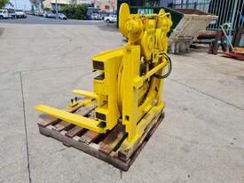 Rotating fork clamp - picture0' - Click to enlarge